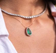 Load image into Gallery viewer, 3.12 Emerald Necklace